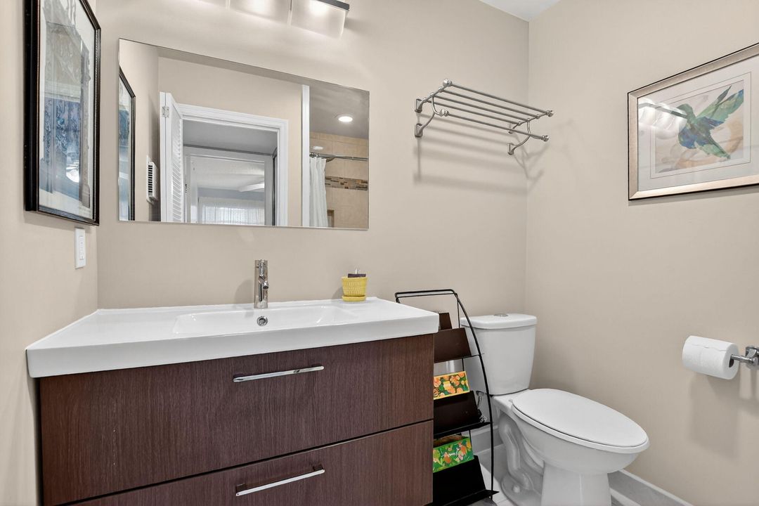 For Sale: $109,900 (2 beds, 2 baths, 902 Square Feet)