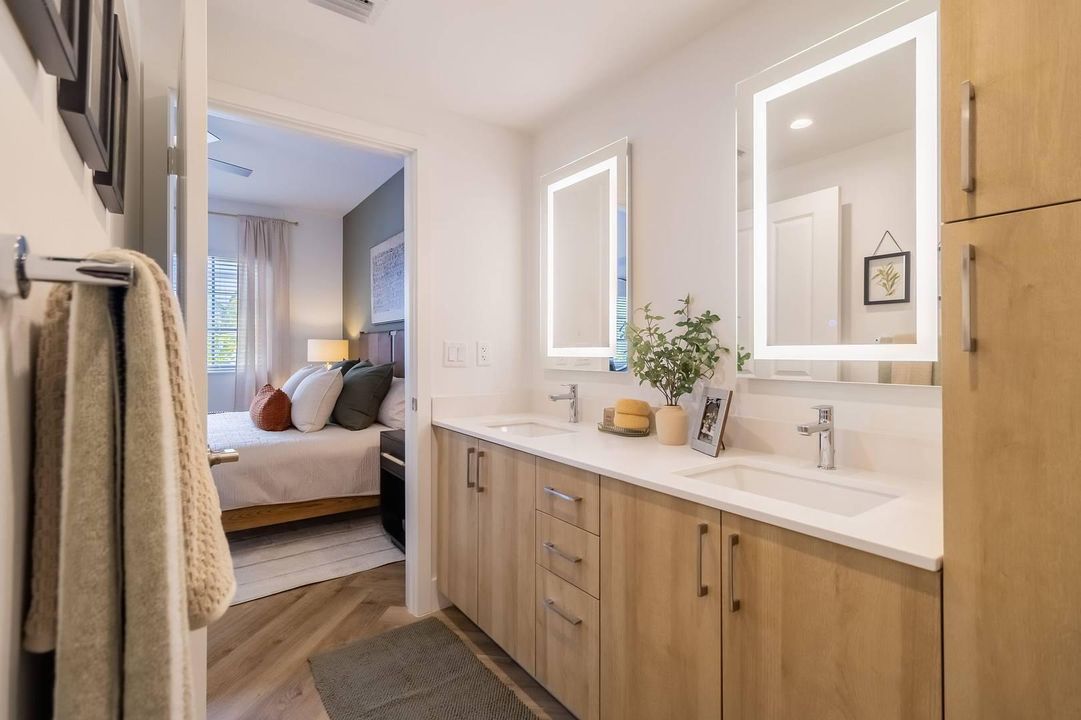 В аренду: $3,109 (3 спален, 2 ванн, 1417 Квадратных фут)