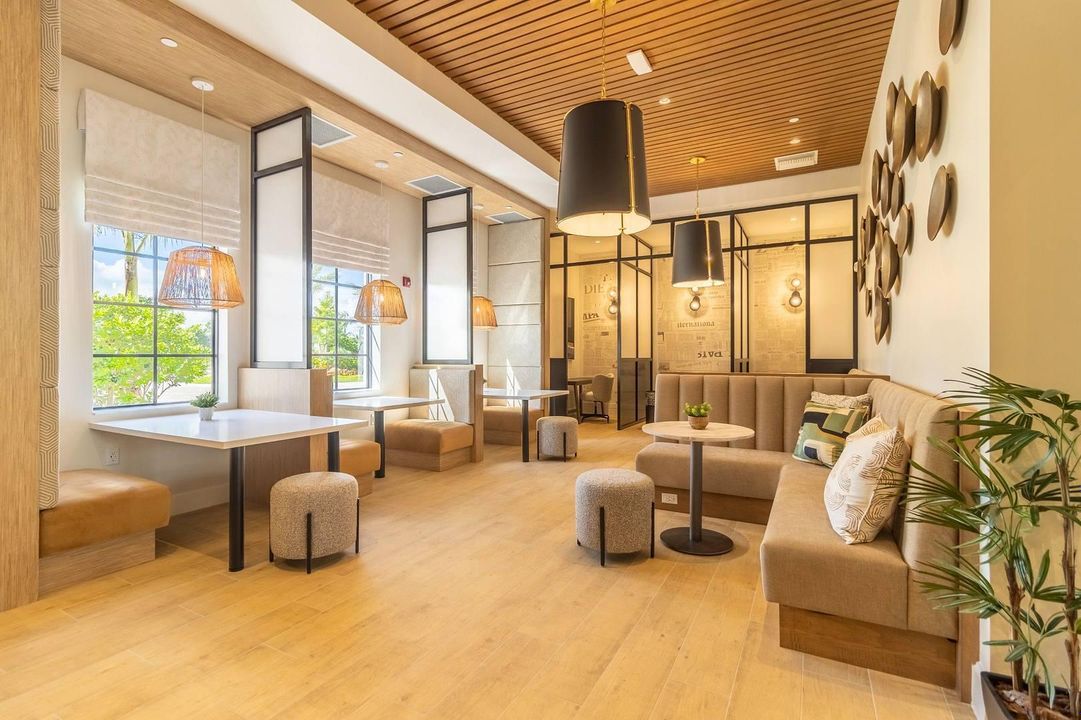 В аренду: $3,109 (3 спален, 2 ванн, 1417 Квадратных фут)