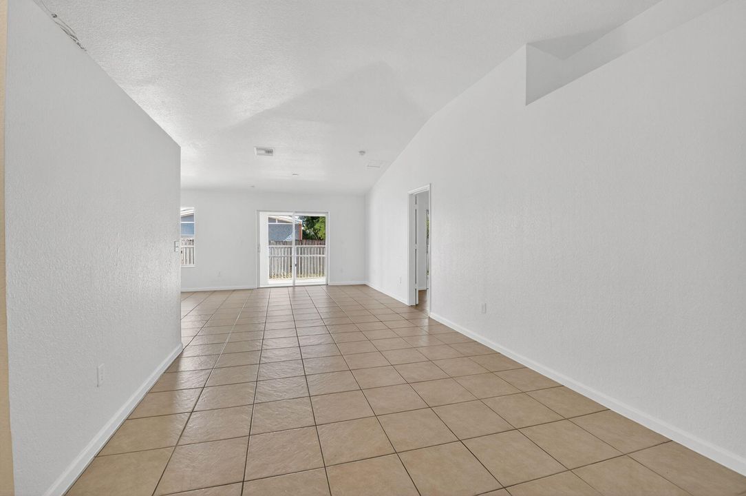 En Venta: $479,000 (3 camas, 2 baños, 1459 Pies cuadrados)