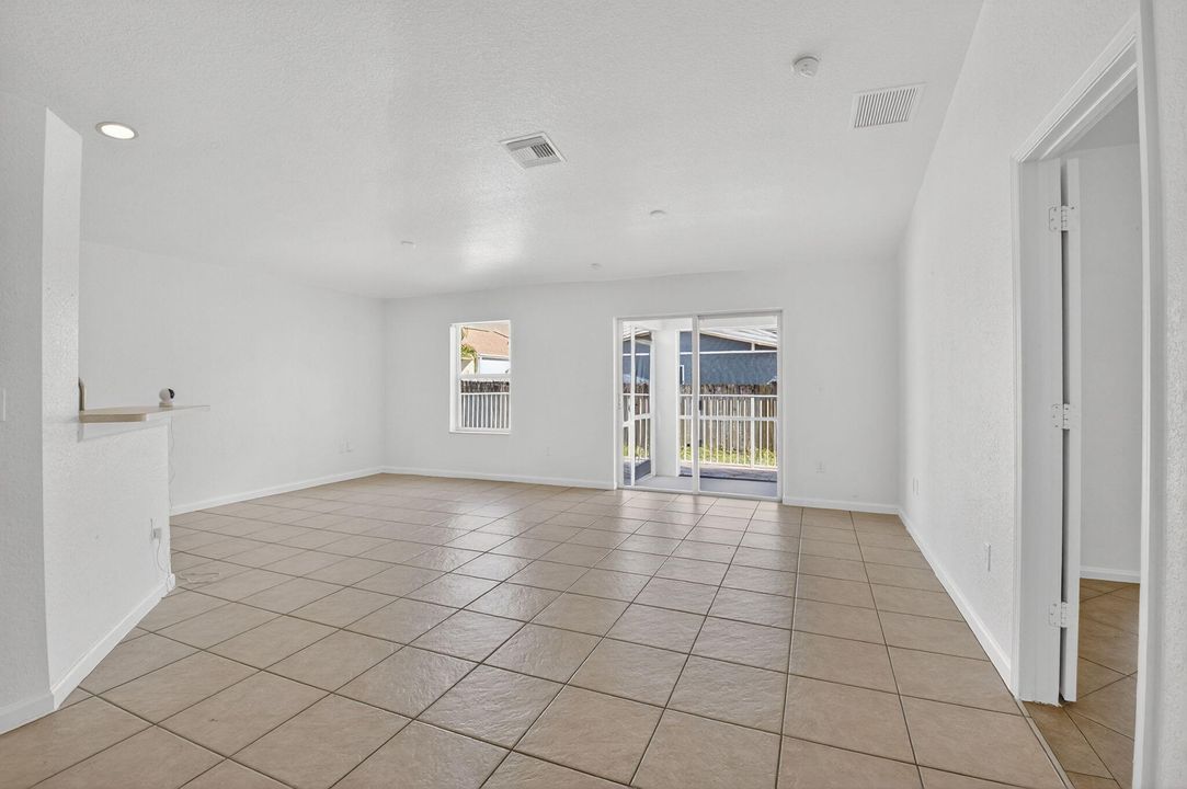 En Venta: $479,000 (3 camas, 2 baños, 1459 Pies cuadrados)