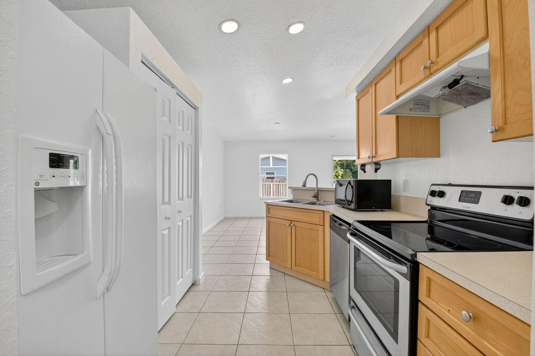 En Venta: $479,000 (3 camas, 2 baños, 1459 Pies cuadrados)