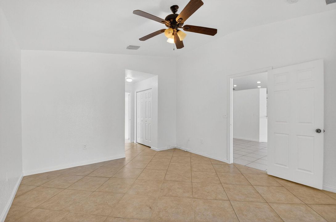 En Venta: $479,000 (3 camas, 2 baños, 1459 Pies cuadrados)