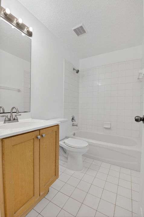 En Venta: $479,000 (3 camas, 2 baños, 1459 Pies cuadrados)