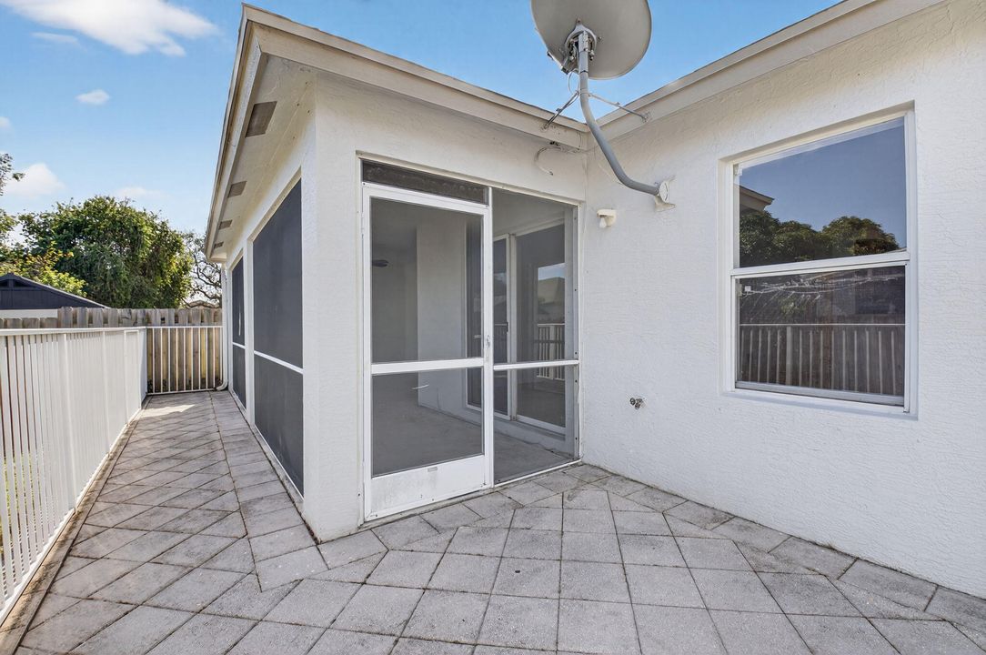 En Venta: $479,000 (3 camas, 2 baños, 1459 Pies cuadrados)