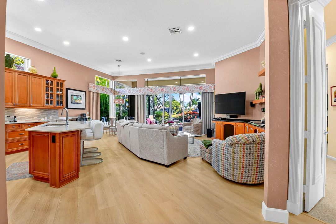 For Sale: $785,000 (3 beds, 3 baths, 2941 Square Feet)