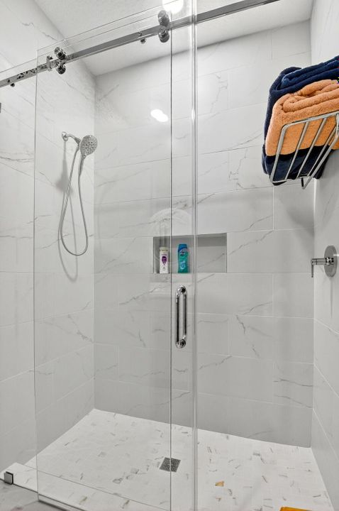 For Sale: $785,000 (3 beds, 3 baths, 2941 Square Feet)