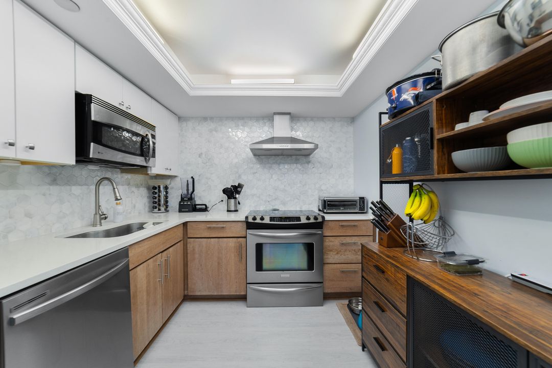 Под контрактом: $6,750 (2 спален, 2 ванн, 1438 Квадратных фут)