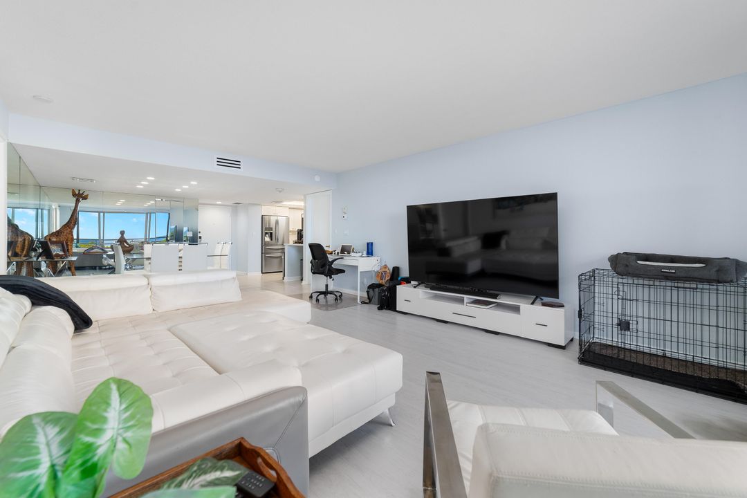 Под контрактом: $6,750 (2 спален, 2 ванн, 1438 Квадратных фут)