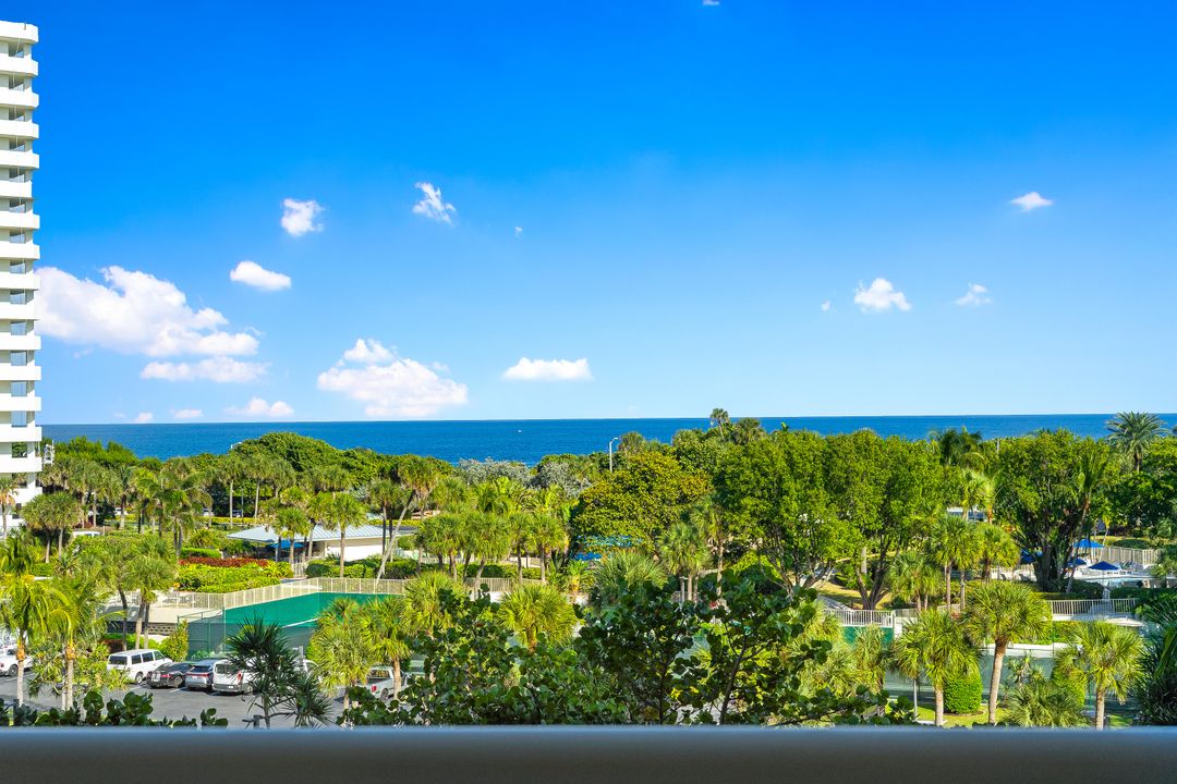 Под контрактом: $6,750 (2 спален, 2 ванн, 1438 Квадратных фут)