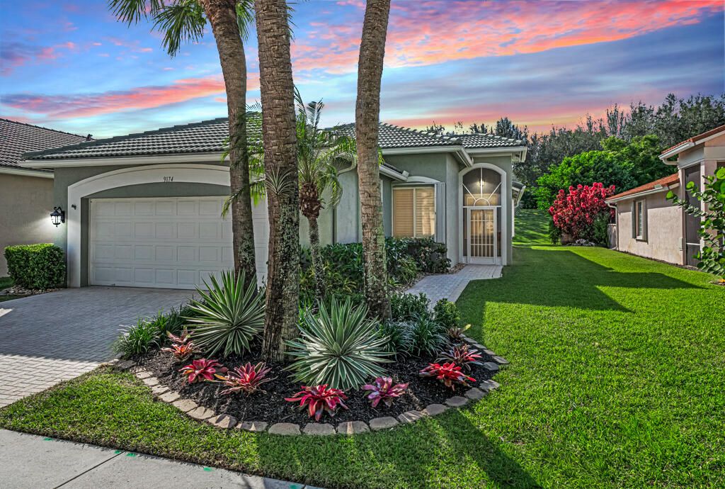 For Sale: $475,000 (3 beds, 2 baths, 1617 Square Feet)