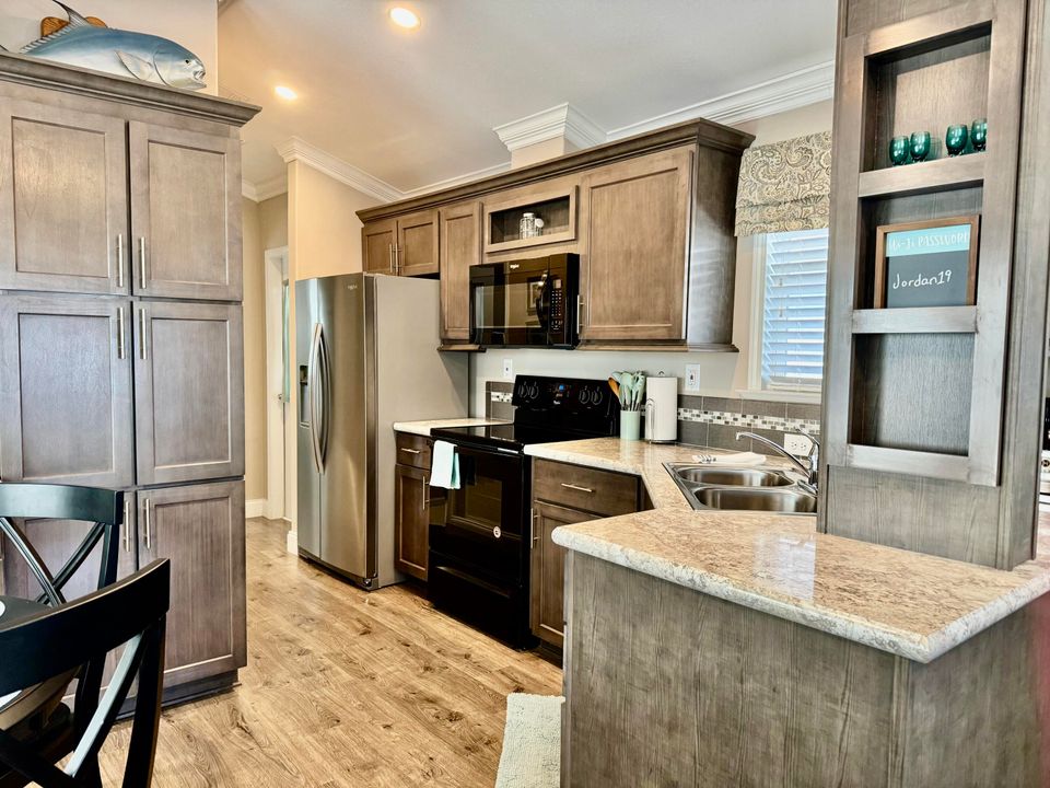 待售: $179,000 (1 贝兹, 1 浴室, 685 平方英尺)