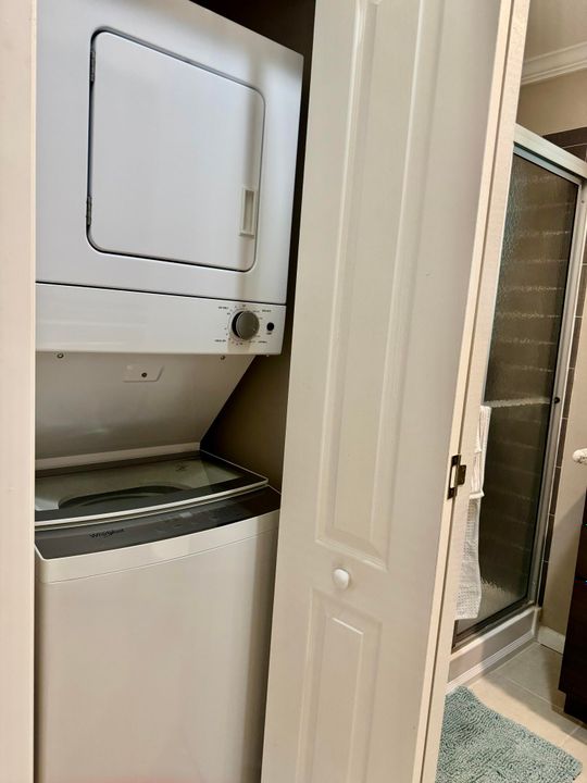 待售: $179,000 (1 贝兹, 1 浴室, 685 平方英尺)