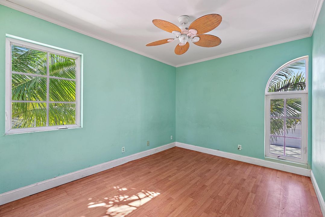 For Sale: $900,000 (4 beds, 2 baths, 2230 Square Feet)