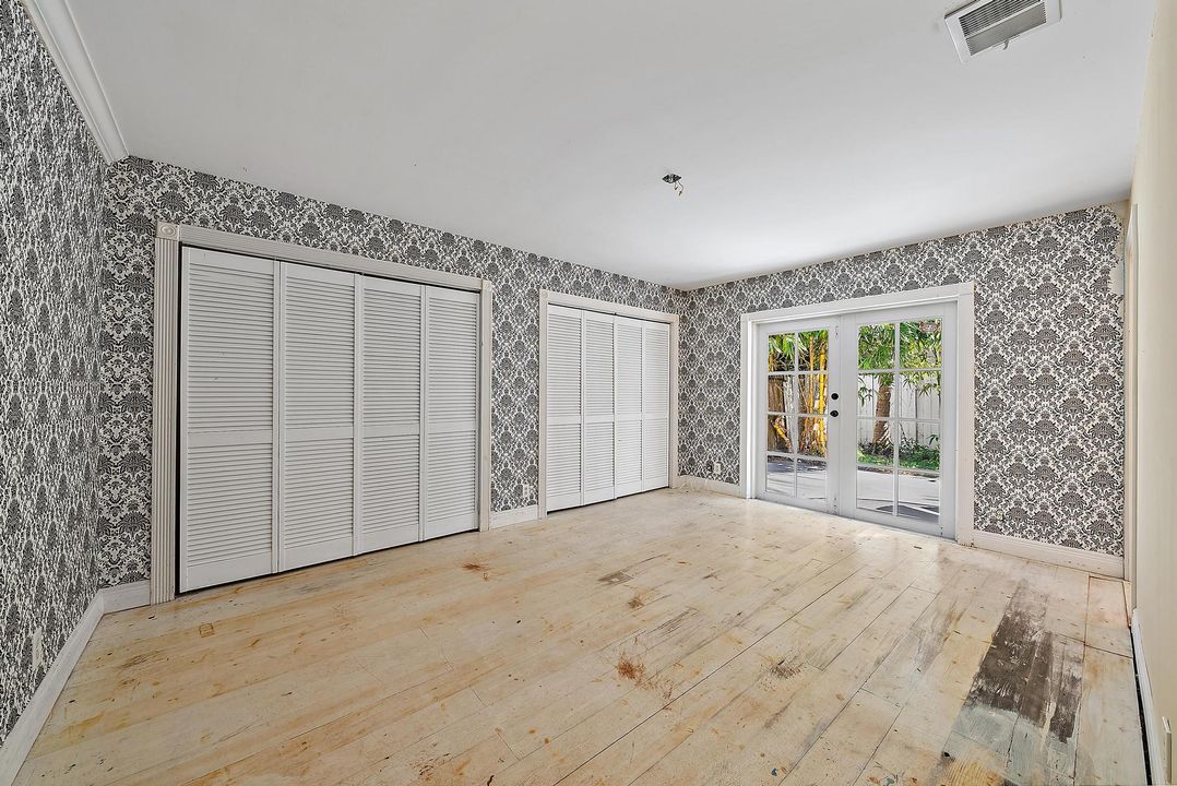 For Sale: $900,000 (4 beds, 2 baths, 2230 Square Feet)