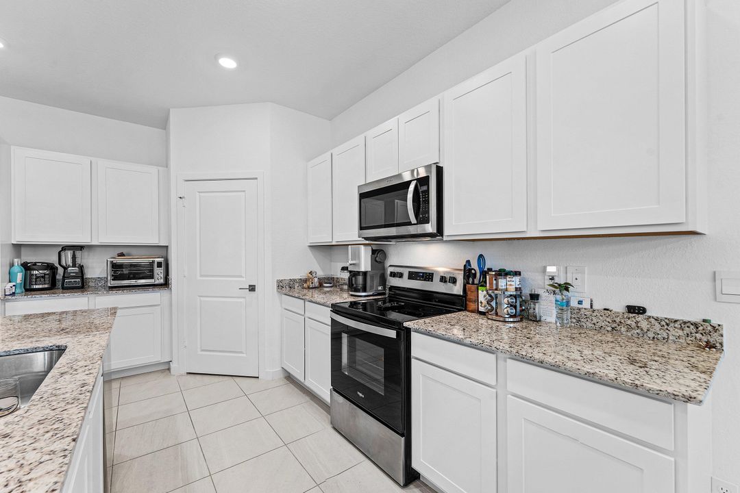 For Sale: $609,000 (4 beds, 2 baths, 2033 Square Feet)