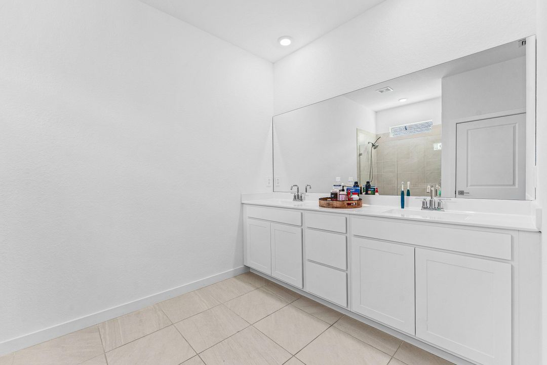 For Sale: $609,000 (4 beds, 2 baths, 2033 Square Feet)