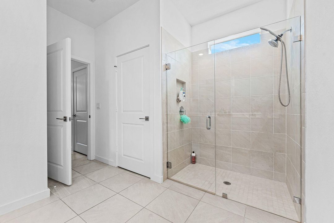 For Sale: $609,000 (4 beds, 2 baths, 2033 Square Feet)