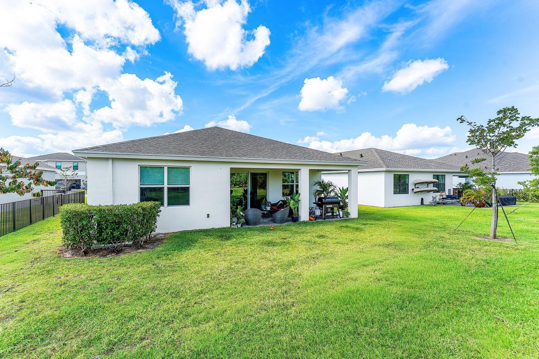 For Sale: $609,000 (4 beds, 2 baths, 2033 Square Feet)