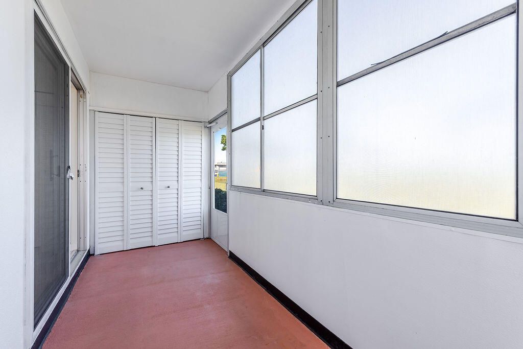 合同活跃: $114,000 (1 贝兹, 1 浴室, 720 平方英尺)