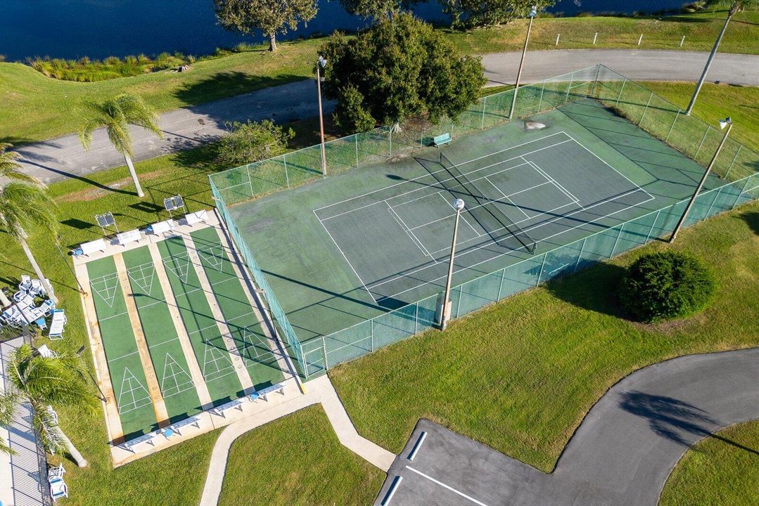 For Sale: $315,000 (3 beds, 2 baths, 1657 Square Feet)