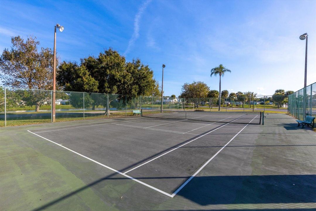 For Sale: $315,000 (3 beds, 2 baths, 1657 Square Feet)