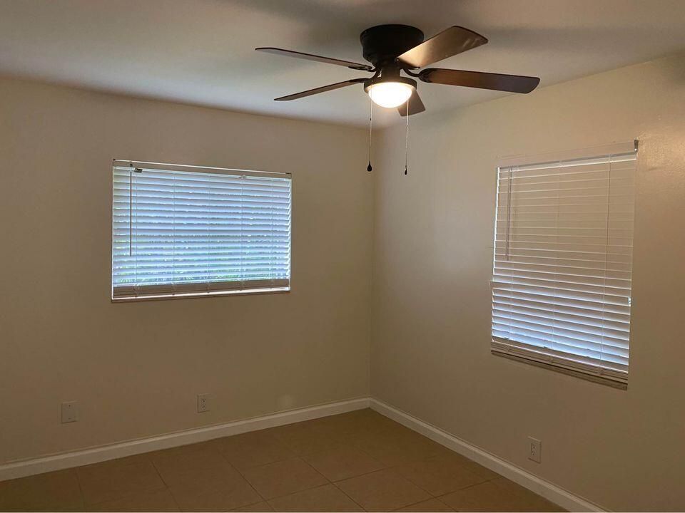 For Rent: $2,450 (3 beds, 2 baths, 1292 Square Feet)