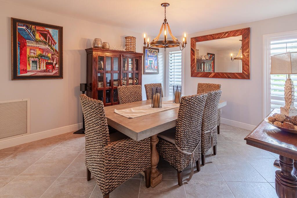 For Rent: $3,800 (4 beds, 3 baths, 2563 Square Feet)