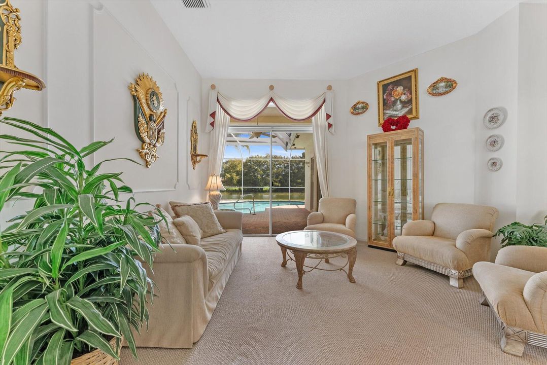 На продажу: $1,095,000 (4 спален, 3 ванн, 2728 Квадратных фут)