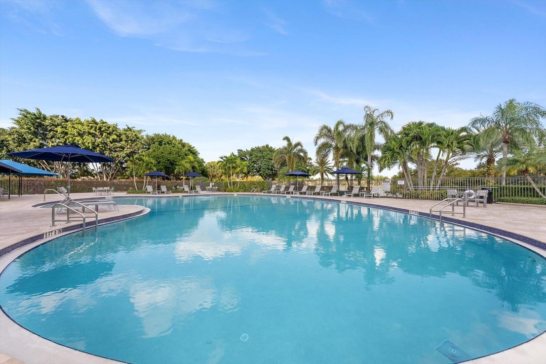 На продажу: $1,095,000 (4 спален, 3 ванн, 2728 Квадратных фут)