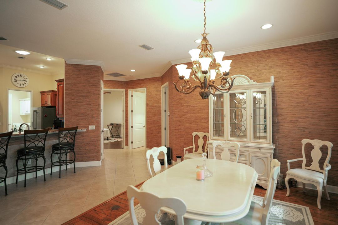 For Sale: $800,000 (3 beds, 3 baths, 2763 Square Feet)