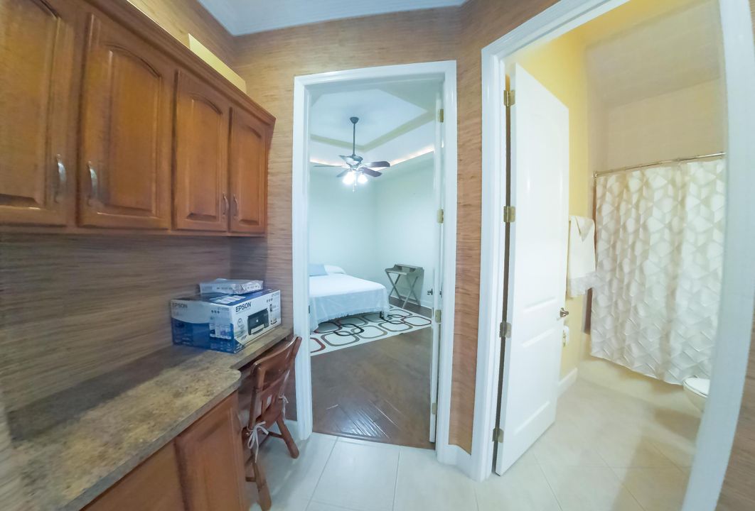 For Sale: $800,000 (3 beds, 3 baths, 2763 Square Feet)