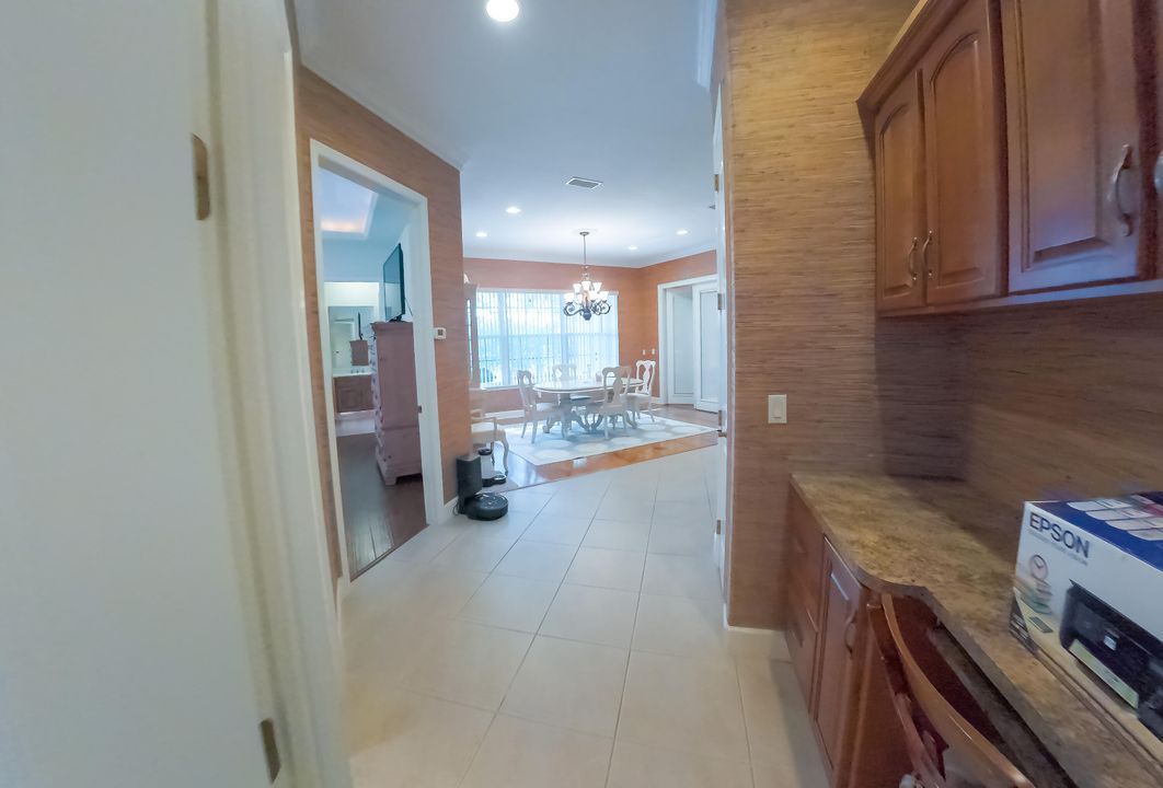 For Sale: $800,000 (3 beds, 3 baths, 2763 Square Feet)