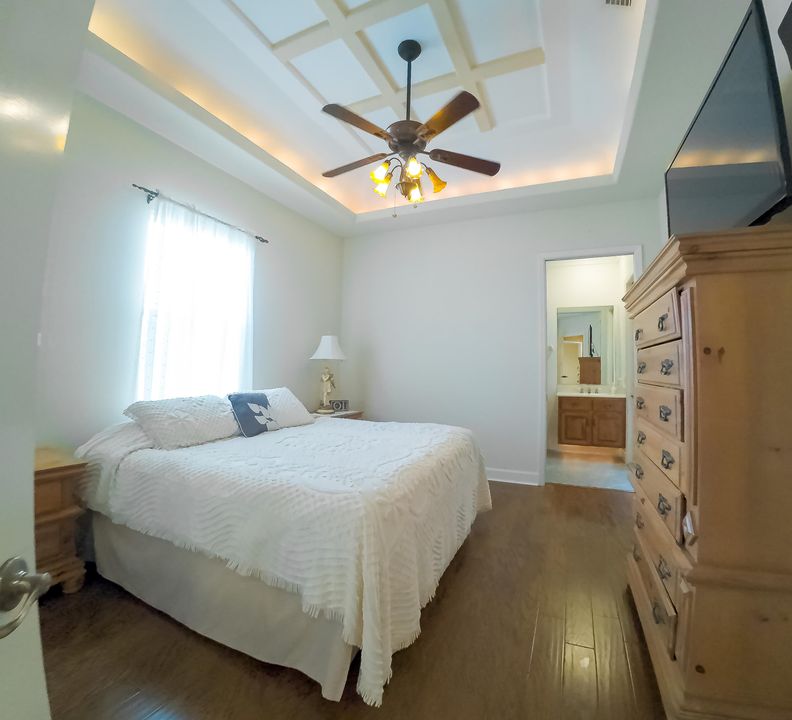 For Sale: $800,000 (3 beds, 3 baths, 2763 Square Feet)