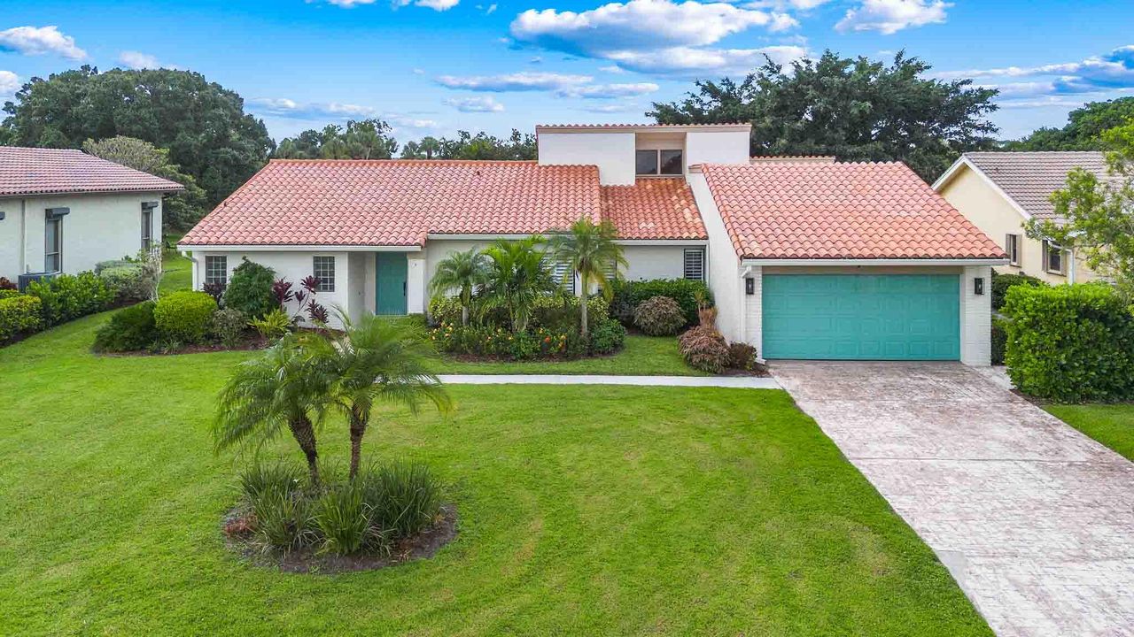 For Rent: $3,800 (4 beds, 3 baths, 2563 Square Feet)