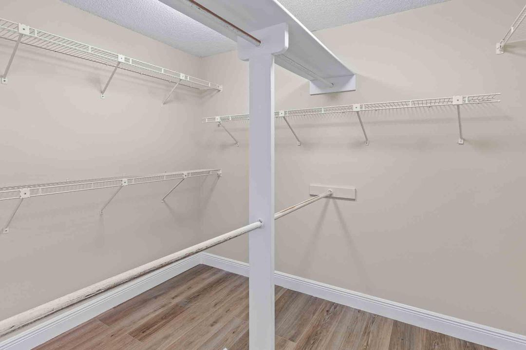 For Rent: $3,800 (4 beds, 3 baths, 2563 Square Feet)