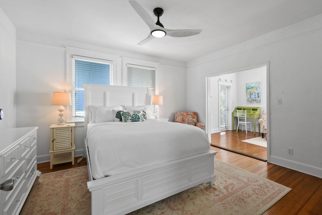 For Sale: $979,000 (6 beds, 5 baths, 3120 Square Feet)