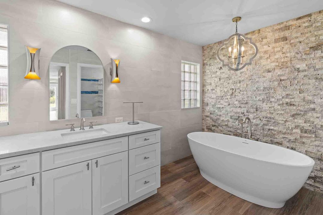 For Rent: $3,800 (4 beds, 3 baths, 2563 Square Feet)