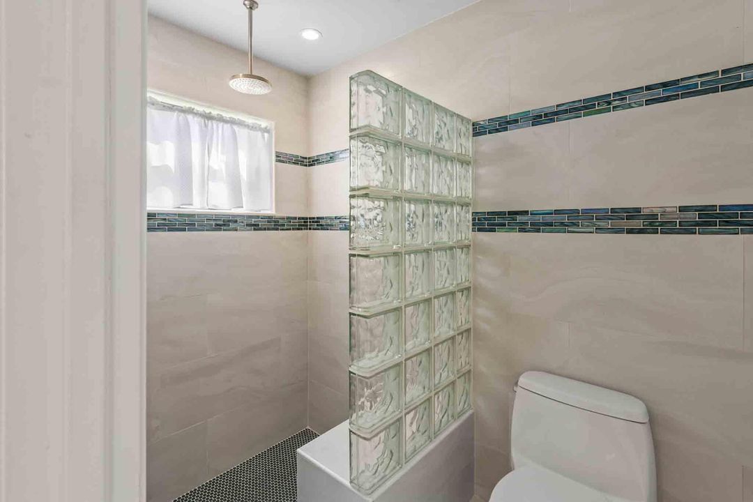 For Rent: $3,800 (4 beds, 3 baths, 2563 Square Feet)