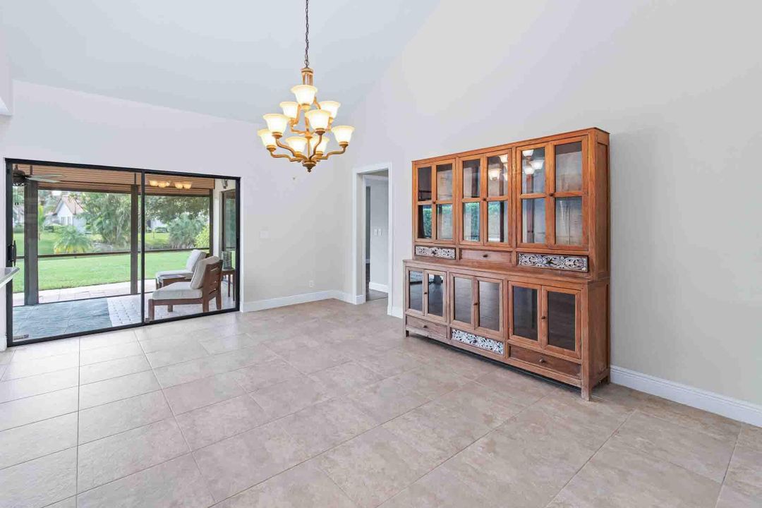 For Rent: $3,800 (4 beds, 3 baths, 2563 Square Feet)