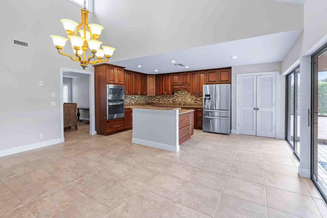 For Rent: $3,800 (4 beds, 3 baths, 2563 Square Feet)