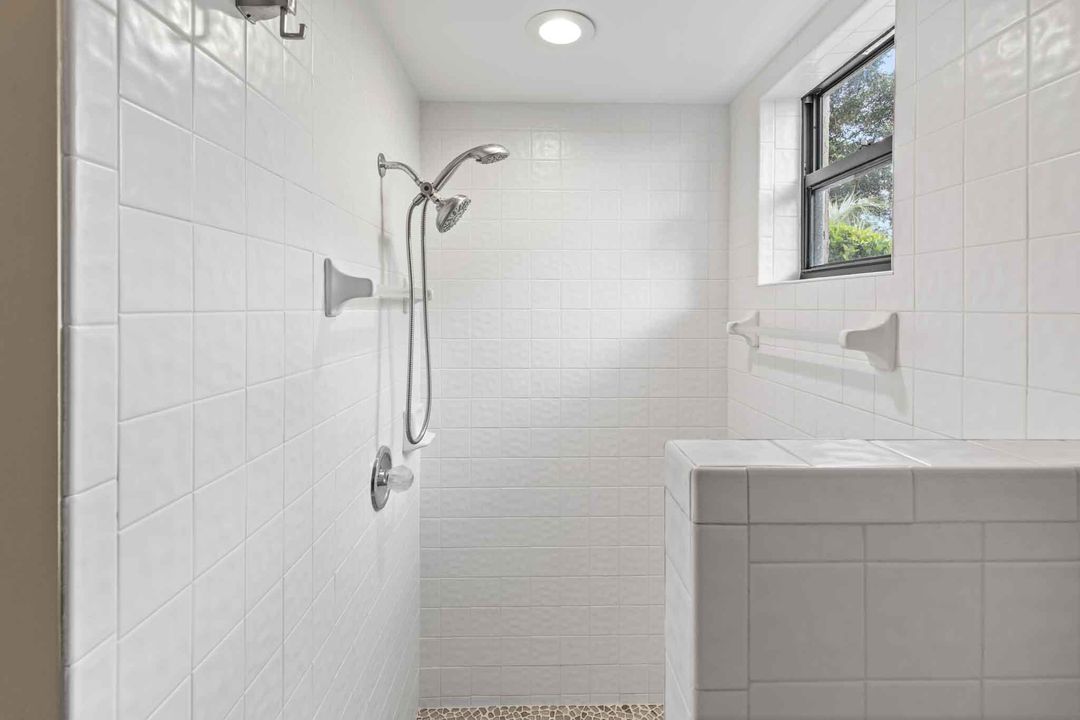 For Rent: $3,800 (4 beds, 3 baths, 2563 Square Feet)