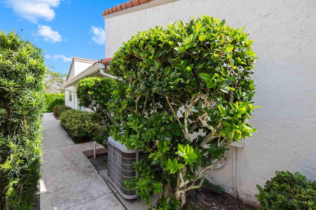 For Rent: $3,800 (4 beds, 3 baths, 2563 Square Feet)