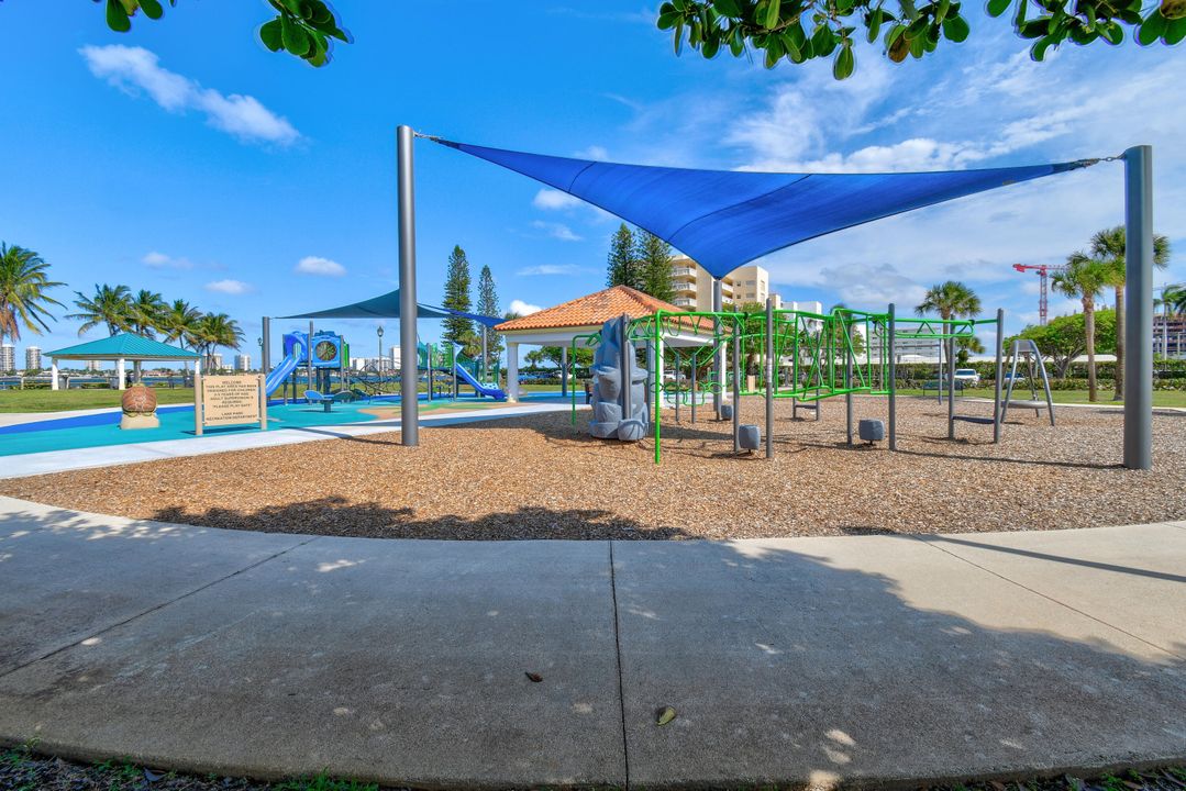 For Sale: $979,000 (6 beds, 5 baths, 3120 Square Feet)