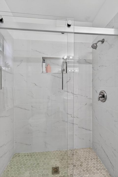 待售: $499,900 (2 贝兹, 2 浴室, 1193 平方英尺)