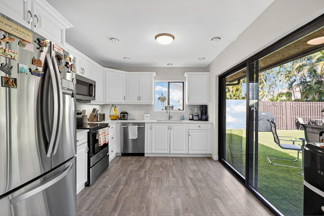 待售: $499,900 (2 贝兹, 2 浴室, 1193 平方英尺)