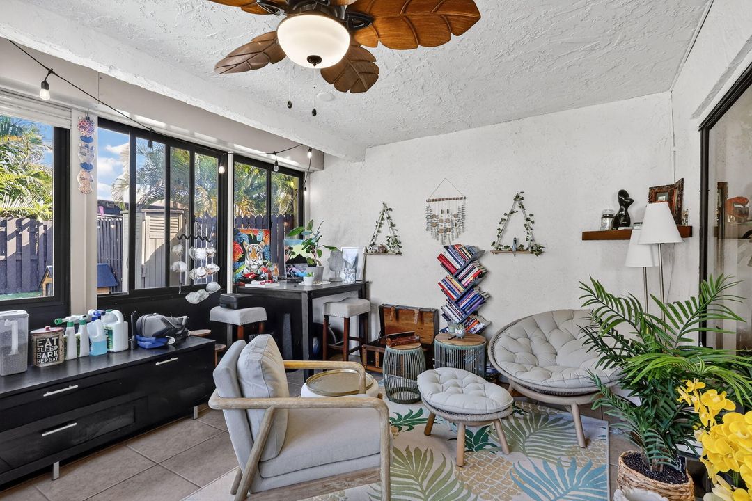 待售: $499,900 (2 贝兹, 2 浴室, 1193 平方英尺)