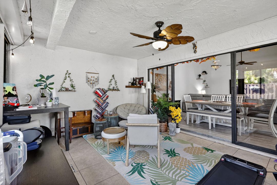 待售: $499,900 (2 贝兹, 2 浴室, 1193 平方英尺)