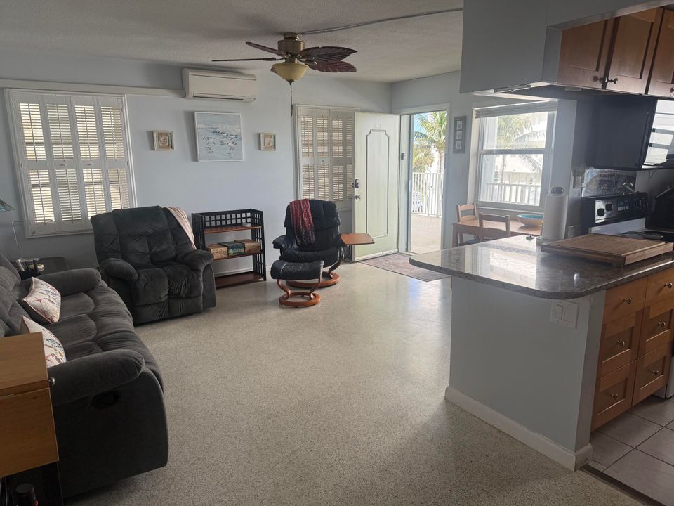 For Rent: $1,995 (1 beds, 1 baths, 620 Square Feet)