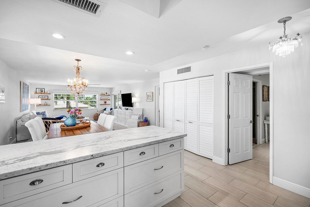 Active With Contract: $779,000 (2 beds, 2 baths, 1247 Square Feet)